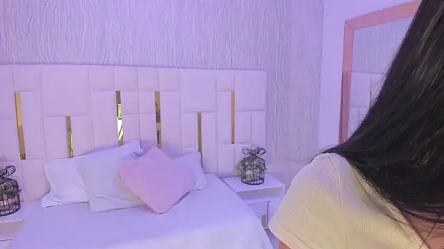 Meghan stonne  online show from 10-25-25, 06:52