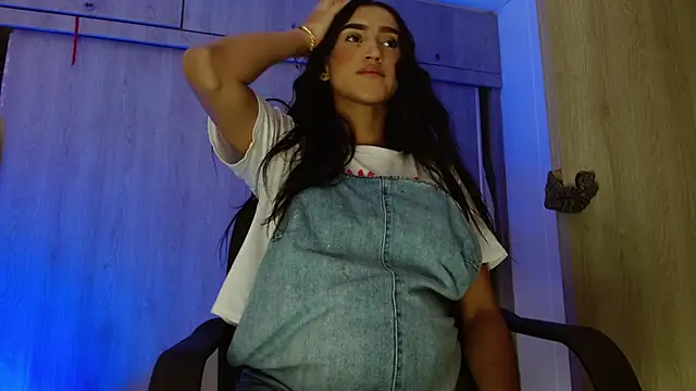 Meghan stonne  online show from 03-27-26, 09:05