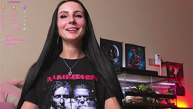 YaraAveiri online show from 04-09-26, 10:54