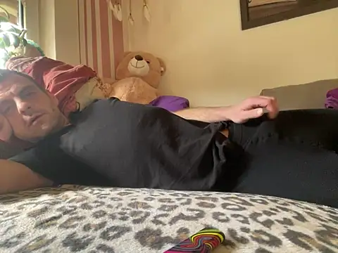 Snapshot of Badkev91 chatting on 02-12-25, 01:27 Badkev91 online show from 02-12-25, 01:27