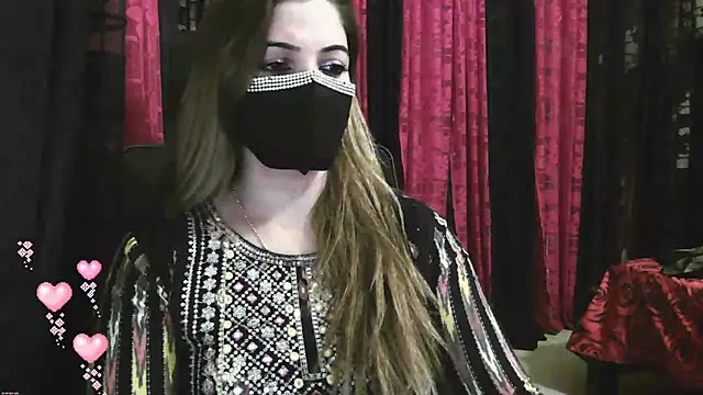 Snapshot of Cute_Sonii chatting on 03-21-25, 04:40 Cute Sonii online show from 03-21-25, 04:40