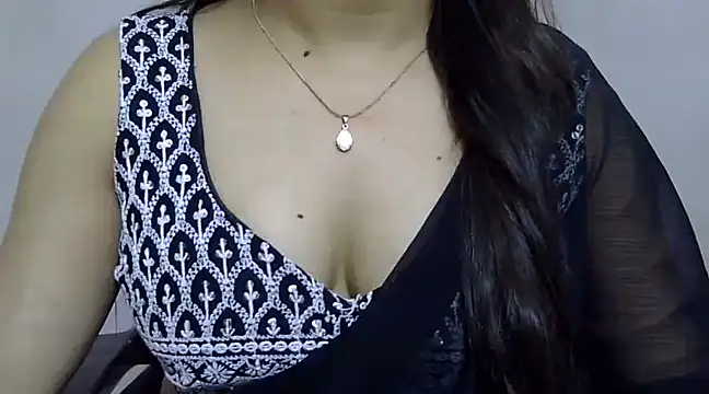 Snapshot of mahira_999 chatting on 02-01-25, 07:47 mahira 999 online show from 02-01-25, 07:47