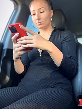 YOUR-KARINA online show from 11-14-25, 08:51