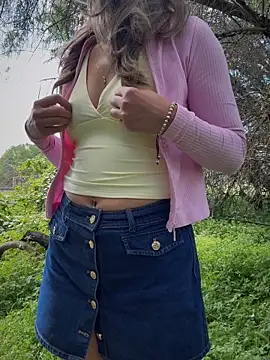 Snapshot of YOUR-KARINA chatting on 05-17-26, 05:18 YOUR-KARINA online show from 05-17-26, 05:18