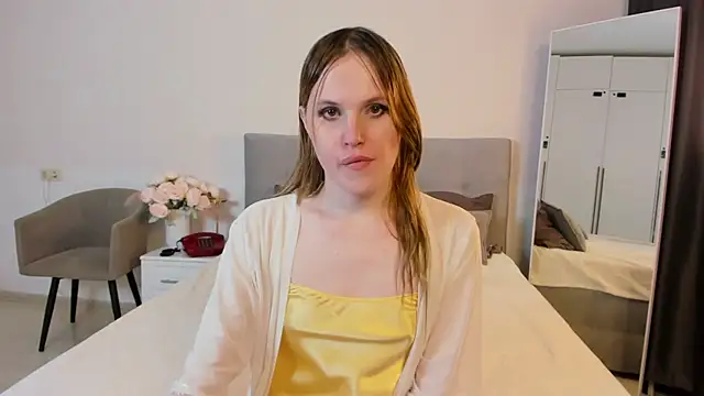 EffieMinki online show from 11-13-25, 05:44