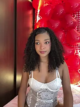 Snapshot of mariam_hill chatting on 02-13-25, 11:15 mariam hill online show from 02-13-25, 11:15