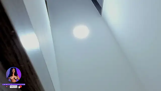 Snapshot of mariam_hill chatting on 09-20-25, 09:31 mariam hill online show from 09-20-25, 09:31