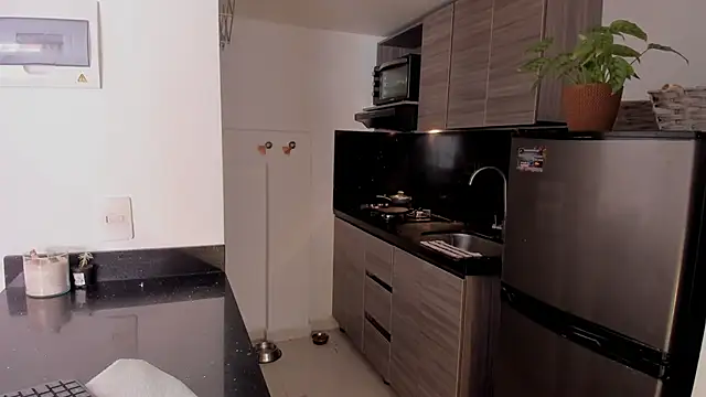 mariam hill online show from 11-20-25, 02:18