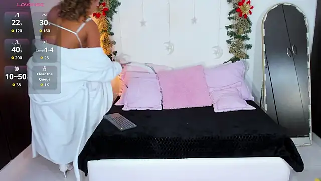 SarahCinnamon- online show from 01-05-26, 07:50