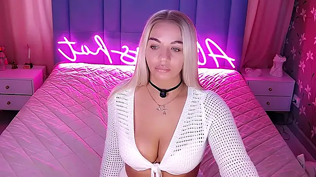 AllwaysHotJ online show from 04-13-26, 02:15