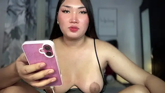 Miss Deliciousness online show from 02-12-26, 03:45