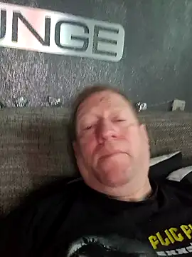 tomtom111111 online show from 10-29-25, 07:51