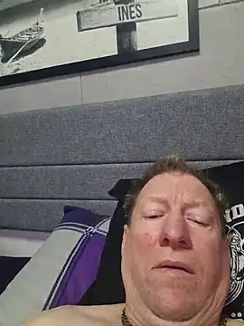 tomtom111111 online show from 11-02-25, 03:06