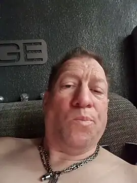 tomtom111111 online show from 02-17-26, 02:03