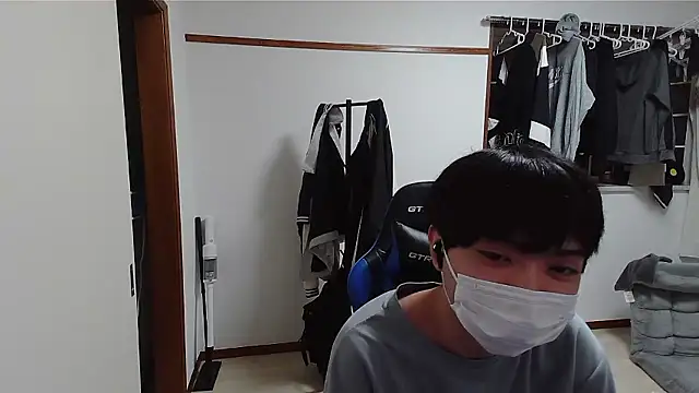 pychan online show from 05-18-26, 02:22