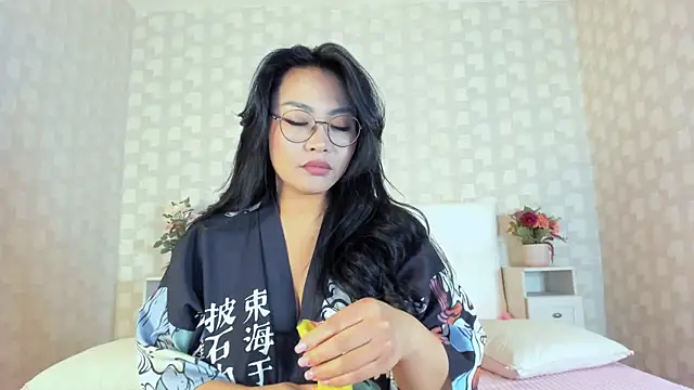 NatsumiHun online show from 07-20-26, 10:39