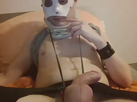 iluvhottenns online show from 12-27-24, 11:10