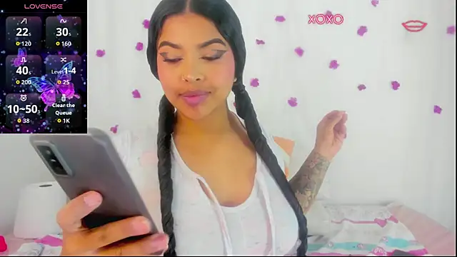 moana taylor online show from 11-17-25, 01:59