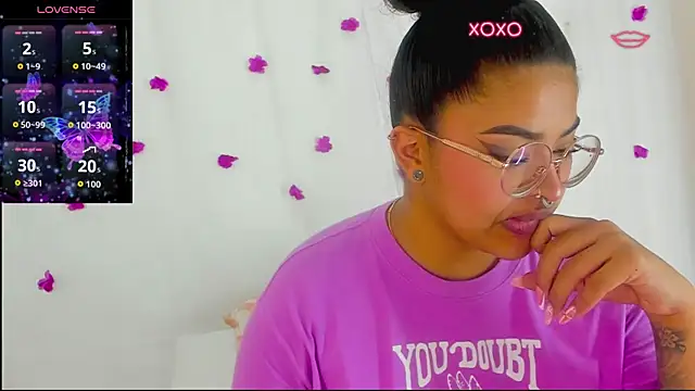 moana taylor online show from 12-05-25, 08:17