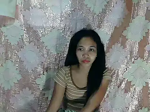 Snapshot of PinaySkinnyGirl chatting on 04-22-26, 09:27 PinaySkinnyGirl online show from 04-22-26, 09:27