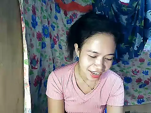 Snapshot of PinaySkinnyGirl chatting on 02-17-26, 09:39 PinaySkinnyGirl online show from 02-17-26, 09:39
