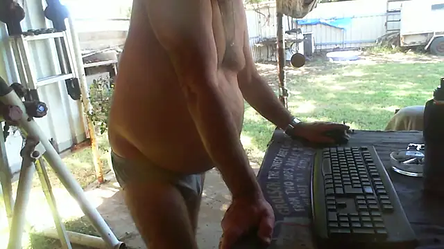 Snapshot of herbie010666 chatting on 04-21-26, 03:13 herbie010666 online show from 04-21-26, 03:13
