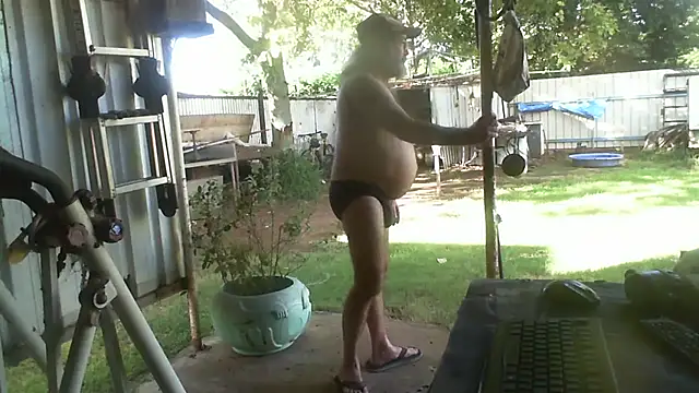 herbie010666 online show from 03-10-26, 06:28