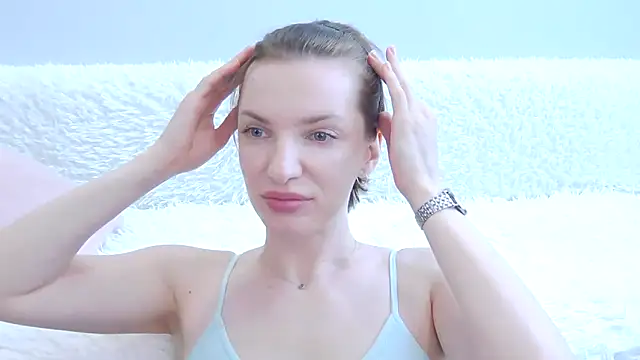 Snapshot of Beauty_Alex chatting on 06-14-26, 02:19 Beauty Alex online show from 06-14-26, 02:19