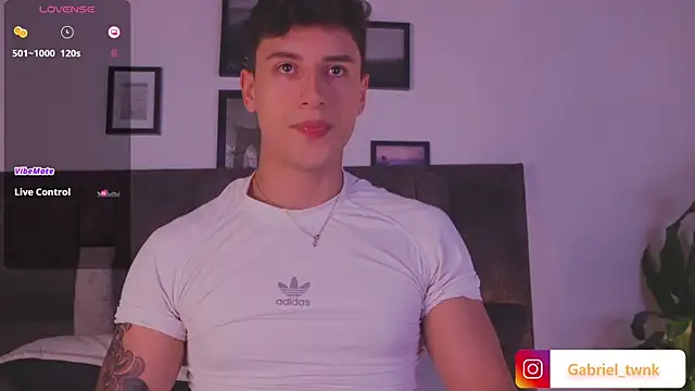 Snapshot of I_Gabriel chatting on 06-17-26, 04:56 I Gabriel online show from 06-17-26, 04:56