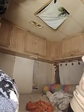 Snapshot of khloebanques chatting on 02-17-26, 01:41 khloebanques online show from 02-17-26, 01:41