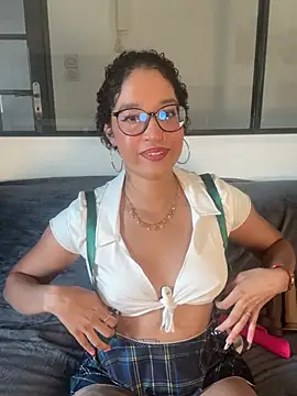 Lauyako online show from 06-26-26, 03:29