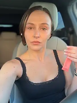 lunagirl13 online show from 02-05-26, 11:00