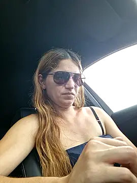 Snapshot of Geile-Luna chatting on 07-17-26, 05:32 Geile-Luna online show from 07-17-26, 05:32