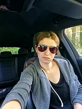 Snapshot of Geile-Luna chatting on 06-07-26, 01:27 Geile-Luna online show from 06-07-26, 01:27
