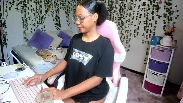 violeta milleer online show from 02-14-26, 06:19