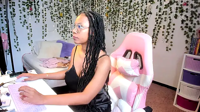 violeta milleer online show from 10-05-25, 03:47