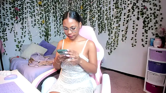 violeta milleer online show from 09-16-25, 03:02