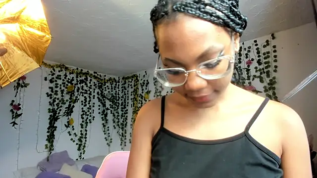 Snapshot of violeta_milleer chatting on 06-04-26, 04:11 violeta milleer online show from 06-04-26, 04:11