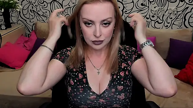 Snapshot of Hotdreamhere chatting on 06-19-26, 04:13 Hotdreamhere online show from 06-19-26, 04:13