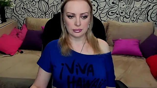 Hotdreamhere online show from 05-26-26, 04:21