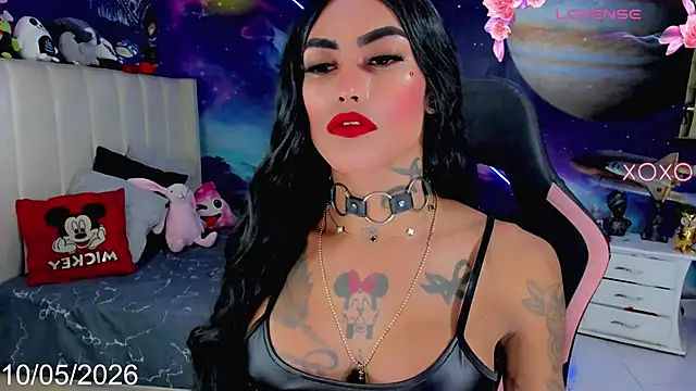 Snapshot of Nella_Dolls chatting on 05-10-26, 08:07 Nella Dolls online show from 05-10-26, 08:07