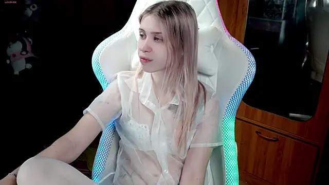 ho1yho1e online show from 11-25-25, 06:30