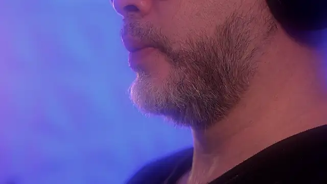 Sanders White online show from 10-31-25, 02:24