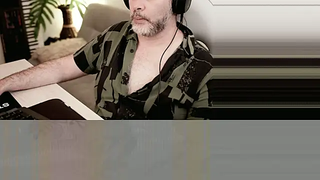 Sanders White online show from 01-28-25, 04:30