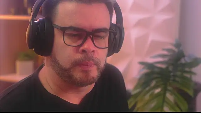 Sanders White online show from 01-11-26, 01:40