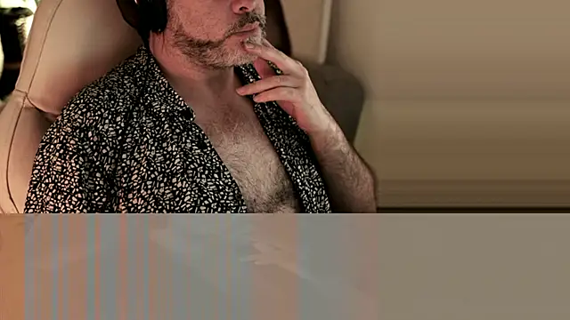 Sanders White online show from 12-23-24, 04:12