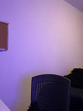 Snapshot of AneeSmith chatting on 12-11-24, 01:15 AneeSmith online show from 12-11-24, 01:15