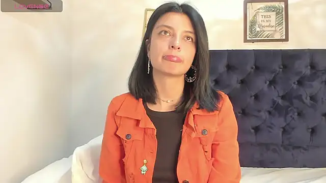 Snapshot of AneeSmith chatting on 12-13-24, 11:39 AneeSmith online show from 12-13-24, 11:39