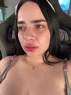 Snapshot of GeorginaJones chatting on 02-28-25, 06:32 GeorginaJones online show from 02-28-25, 06:32