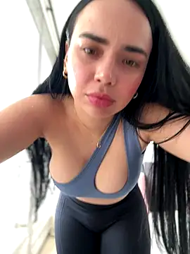 Snapshot of GeorginaJones chatting on 10-12-25, 09:27 GeorginaJones online show from 10-12-25, 09:27